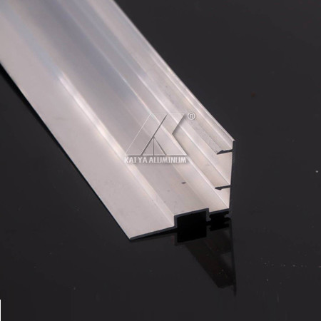 Perfiles de aluminio de la protuberancia T5, aislamiento sano del color natural del perfil del marco de puerta