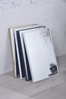 El espejo de aluminio del oro rectangular de la esquina de cuadrado enmarca el perfil para los cuartos de baño